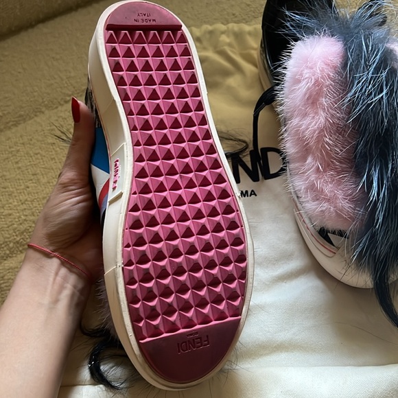 Fendi pink fur sneakers - Picture 5 of 12